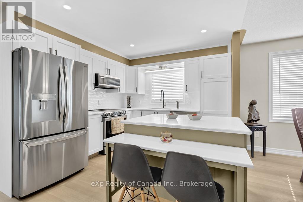 124 Wilson Avenue, Tillsonburg, ON - Indoor