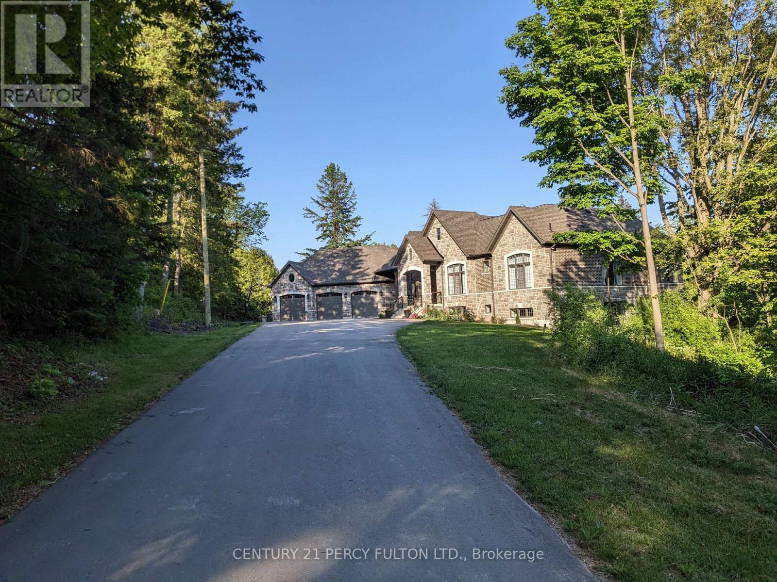3905 Sideline 14, Pickering, ON - Outdoor With Facade