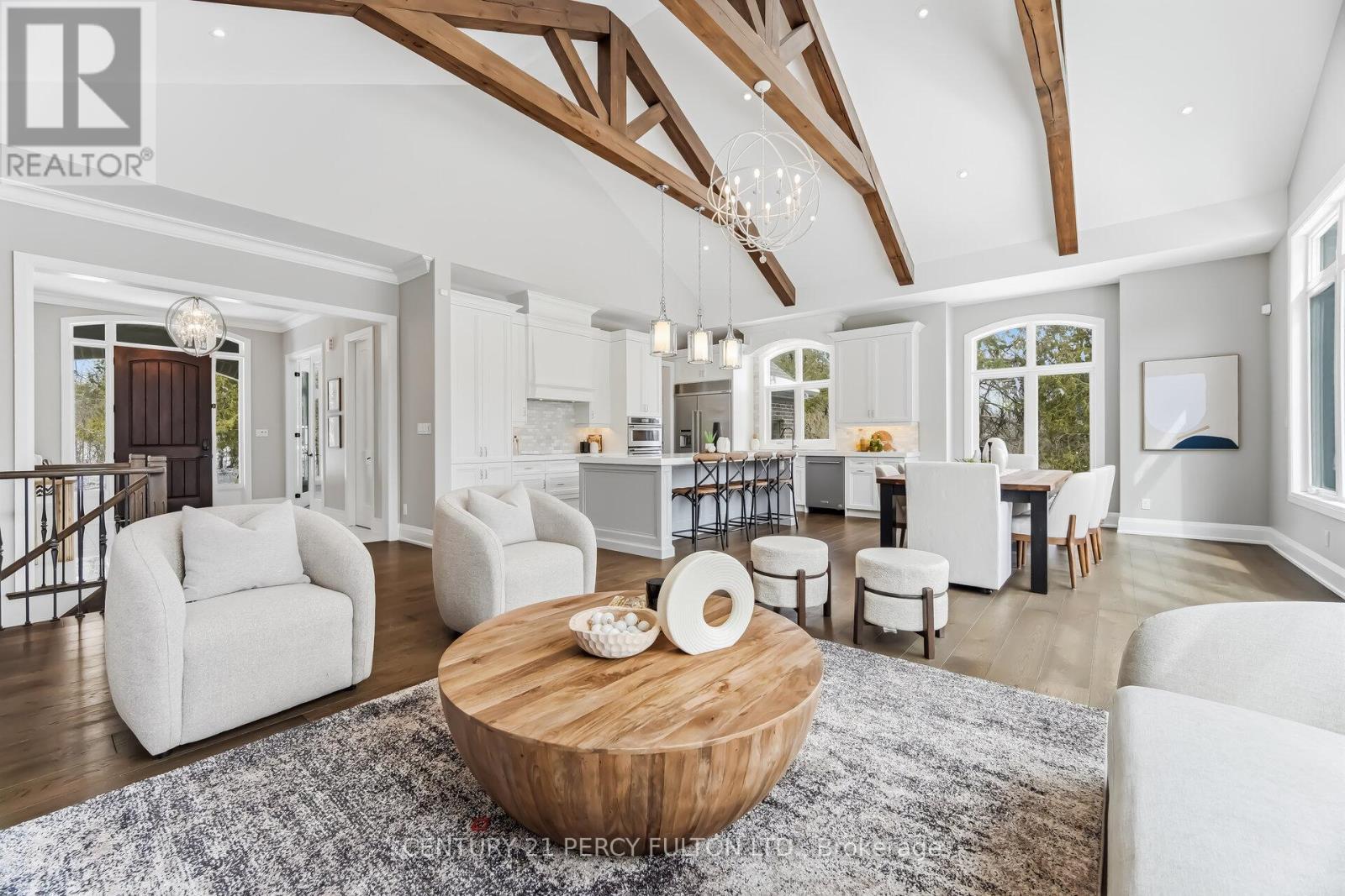 3905 Sideline 14, Pickering, ON - Indoor Photo Showing Living Room