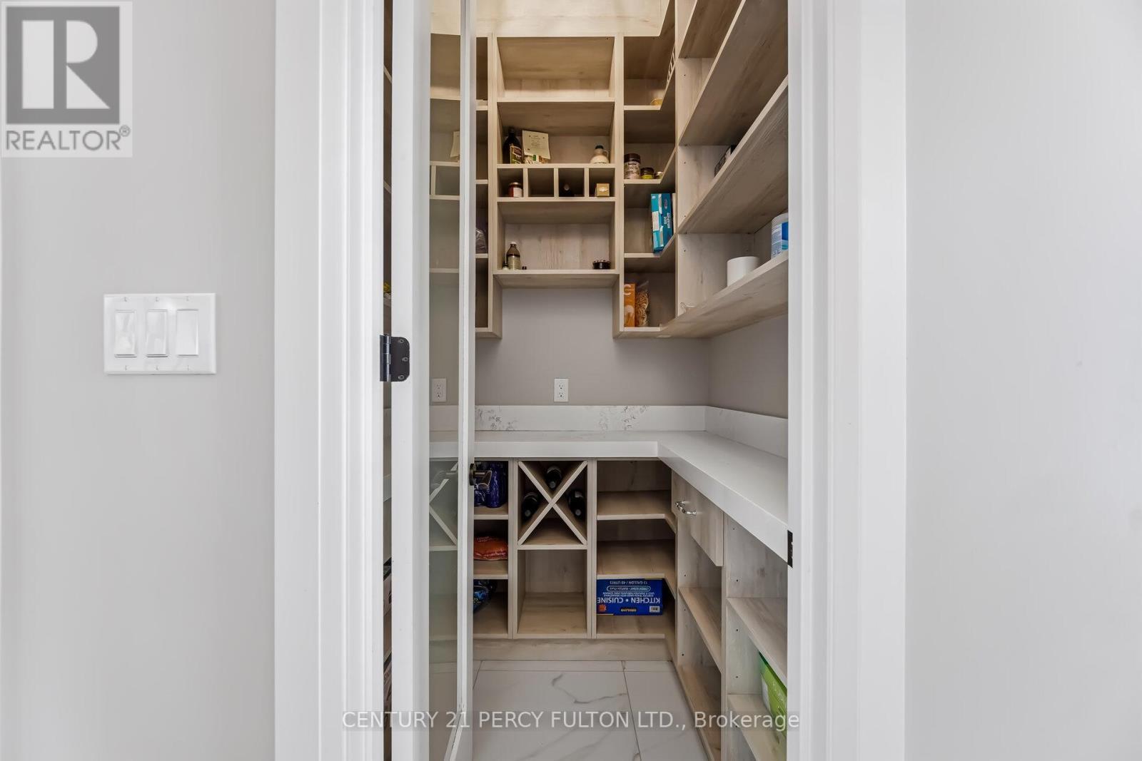 3905 Sideline 14, Pickering, ON - Indoor