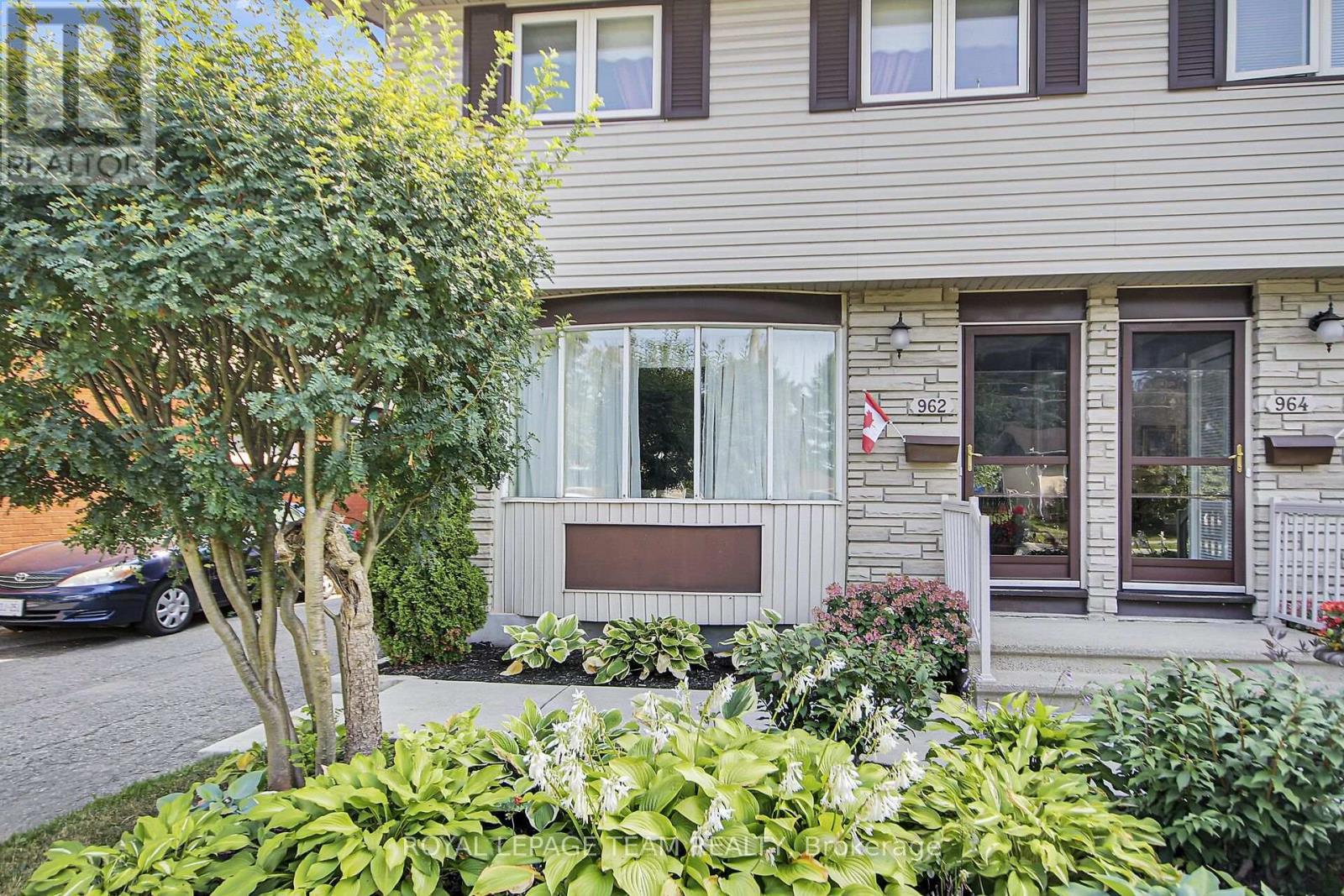 962 Dynes Road, Ottawa, ON - Outdoor