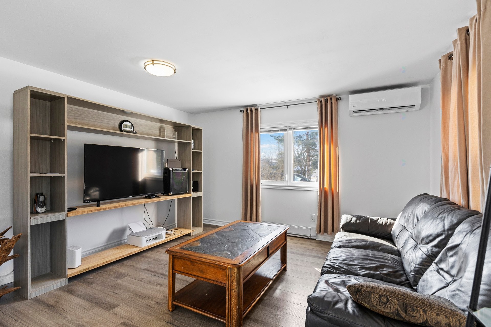 Living Room - 41 Rue André, Saint-Clet, QC - Indoor Photo Showing Living Room