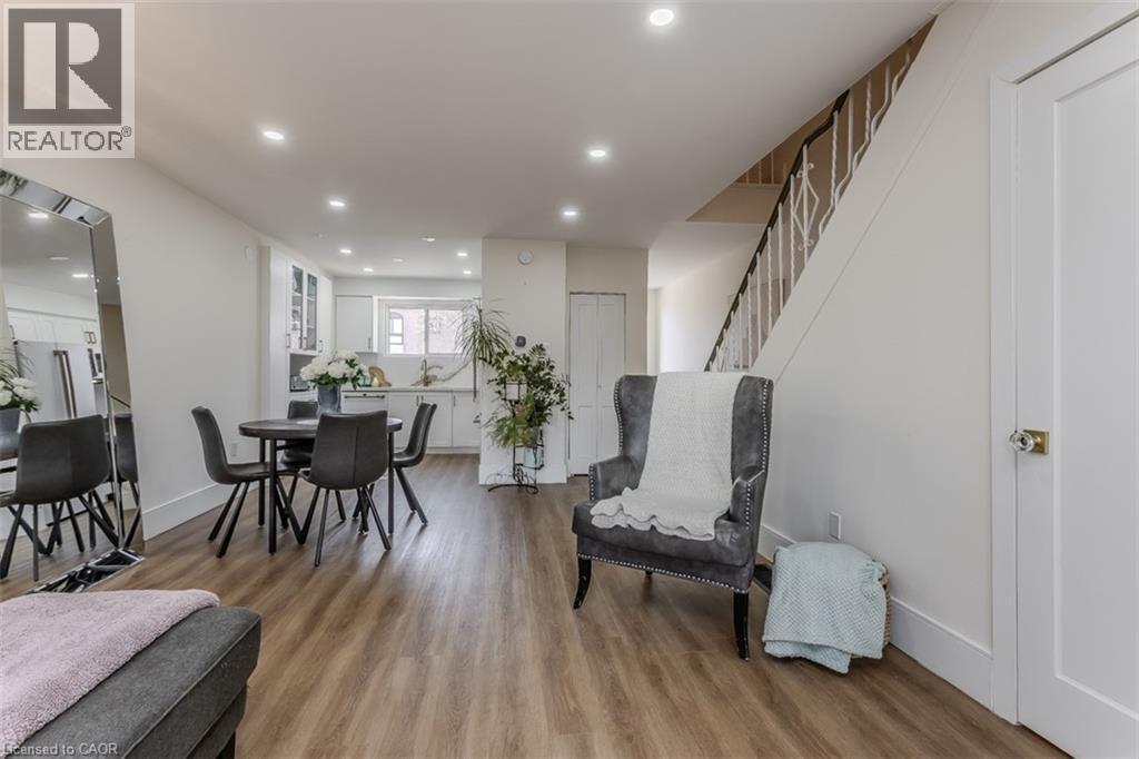 621 Francis Road, Burlington, ON - Indoor