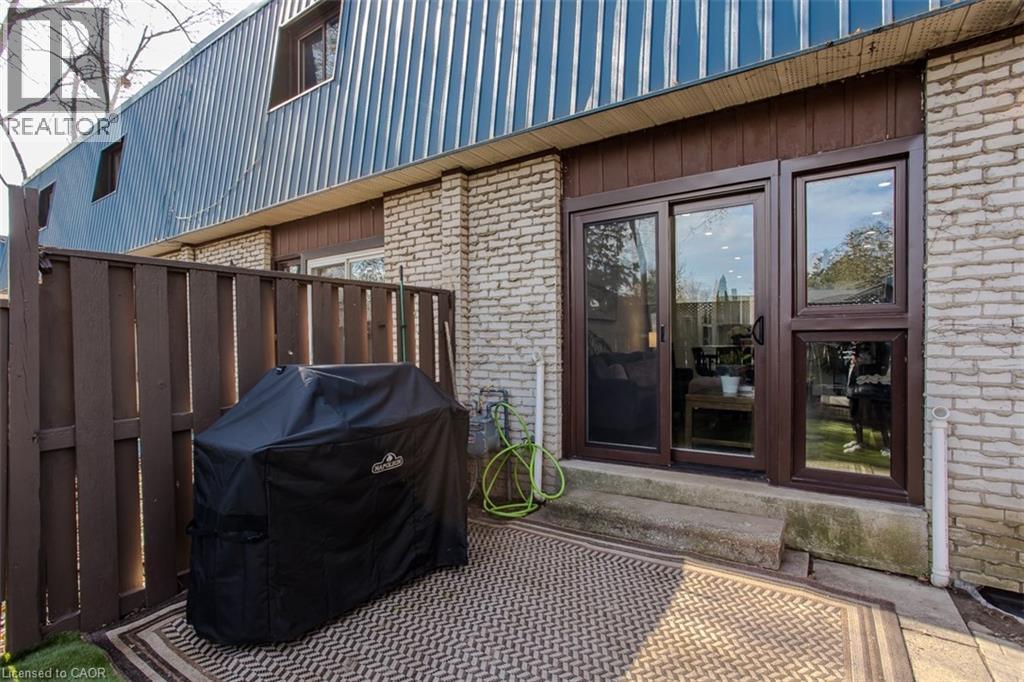 621 Francis Road, Burlington, ON - Outdoor With Exterior