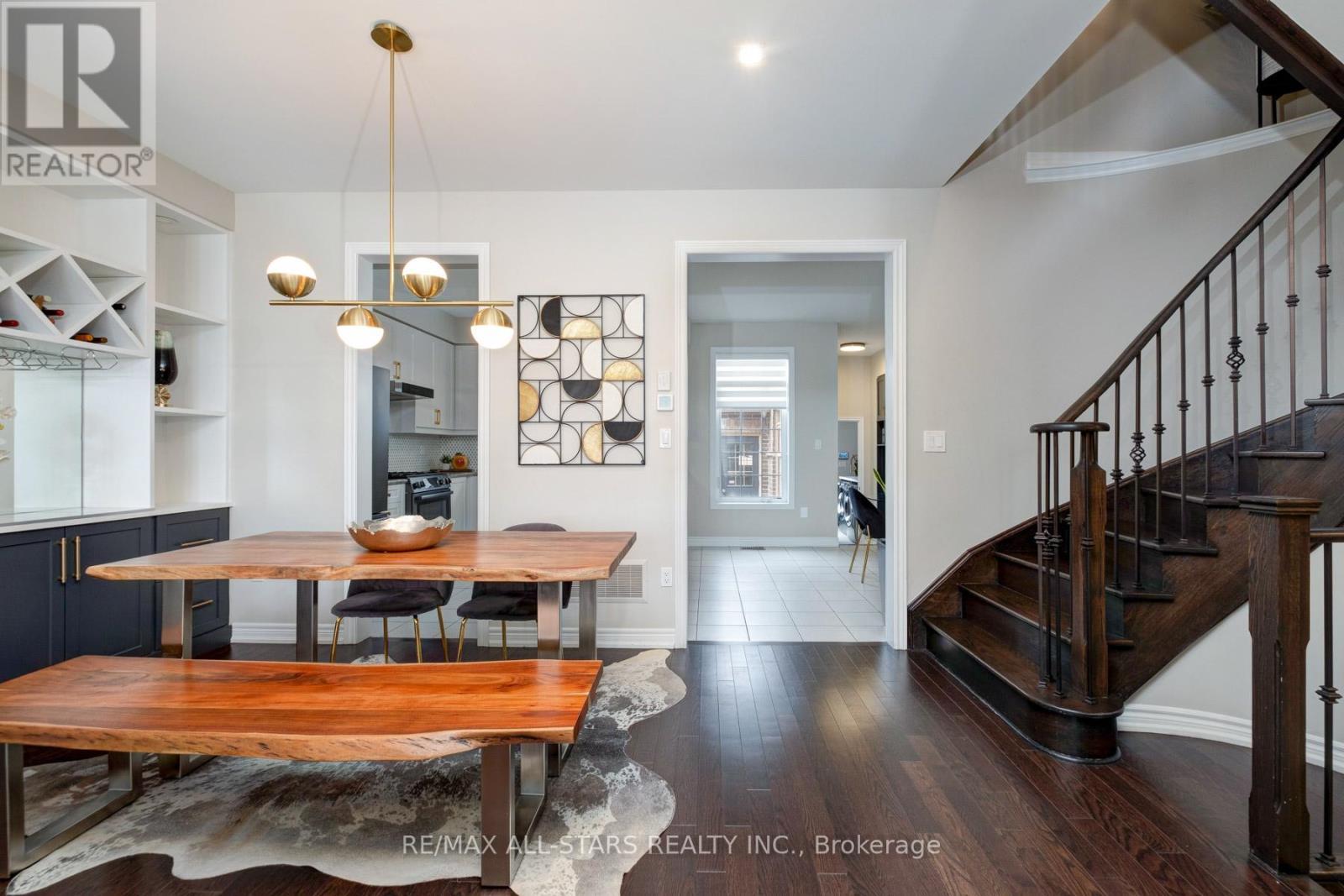 212 East'S Corners Boulevard, Vaughan, ON - Indoor Photo Showing Dining Room