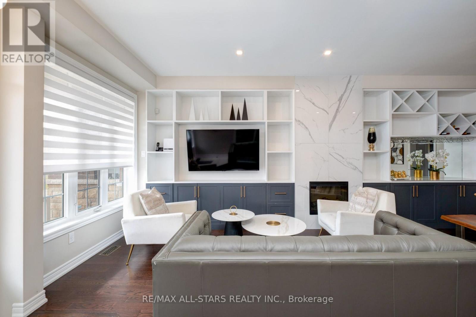 212 East'S Corners Boulevard, Vaughan, ON - Indoor