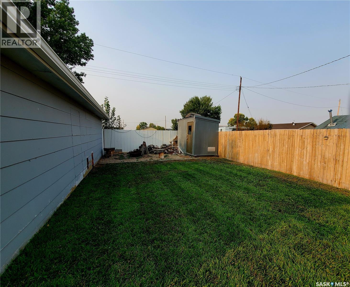 102 Railway Avenue E, Waldeck, SK - Outdoor