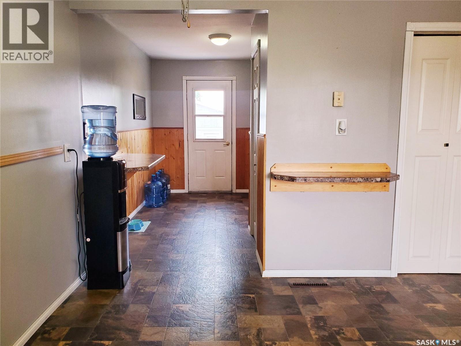 102 Railway Avenue E, Waldeck, SK - Indoor Photo Showing Other Room