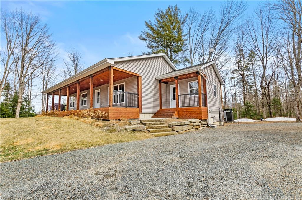 30 Loyalist Lane, Upper Kingsclear, NB