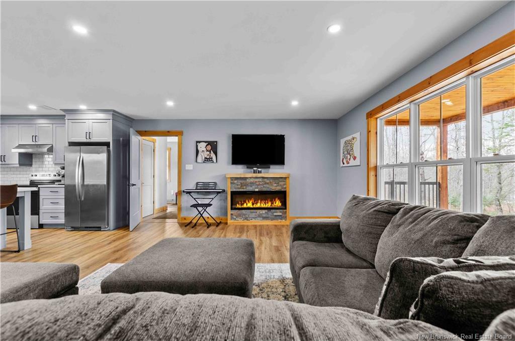 30 Loyalist Lane, Upper Kingsclear, NB