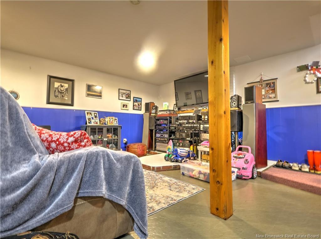 126 Christopher Dr, Burton, NB