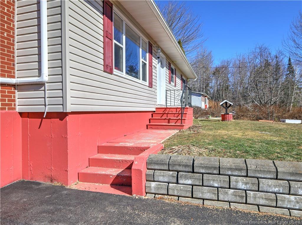 126 Christopher Dr, Burton, NB