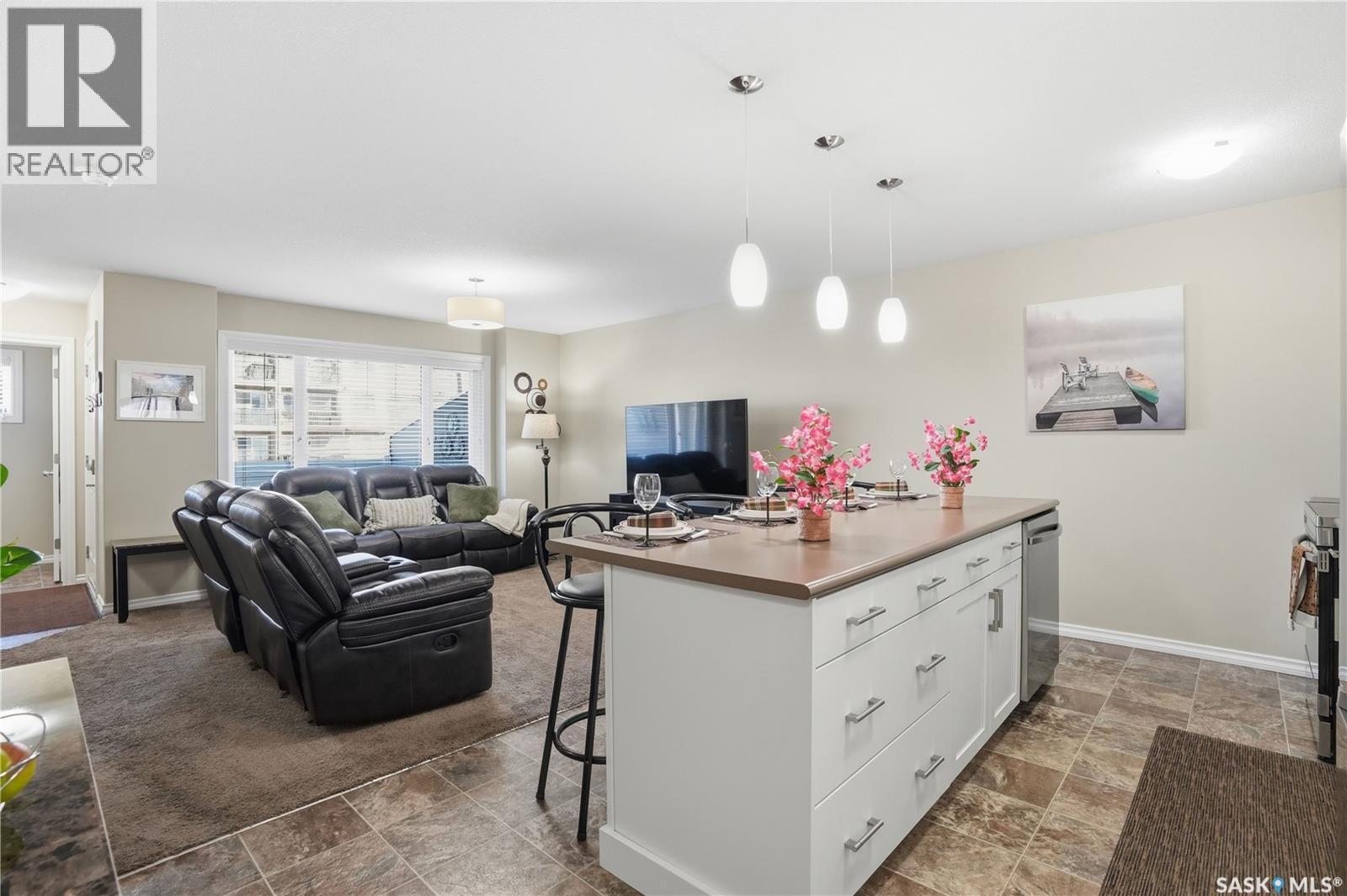 3477 Elgaard Drive, Regina, SK - Indoor Photo Showing Living Room