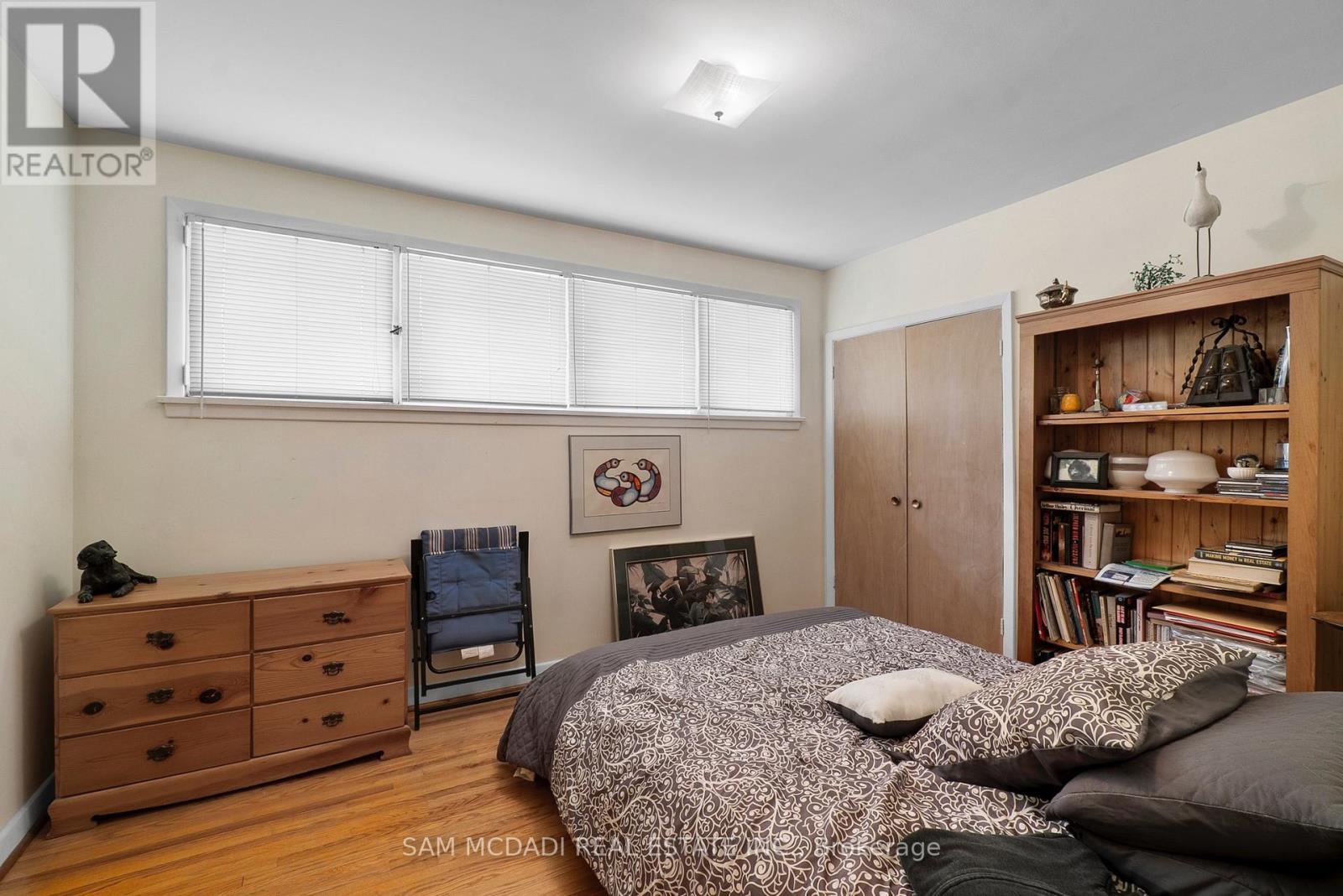 1491 Woodeden Drive, Mississauga, ON - Indoor Photo Showing Bedroom