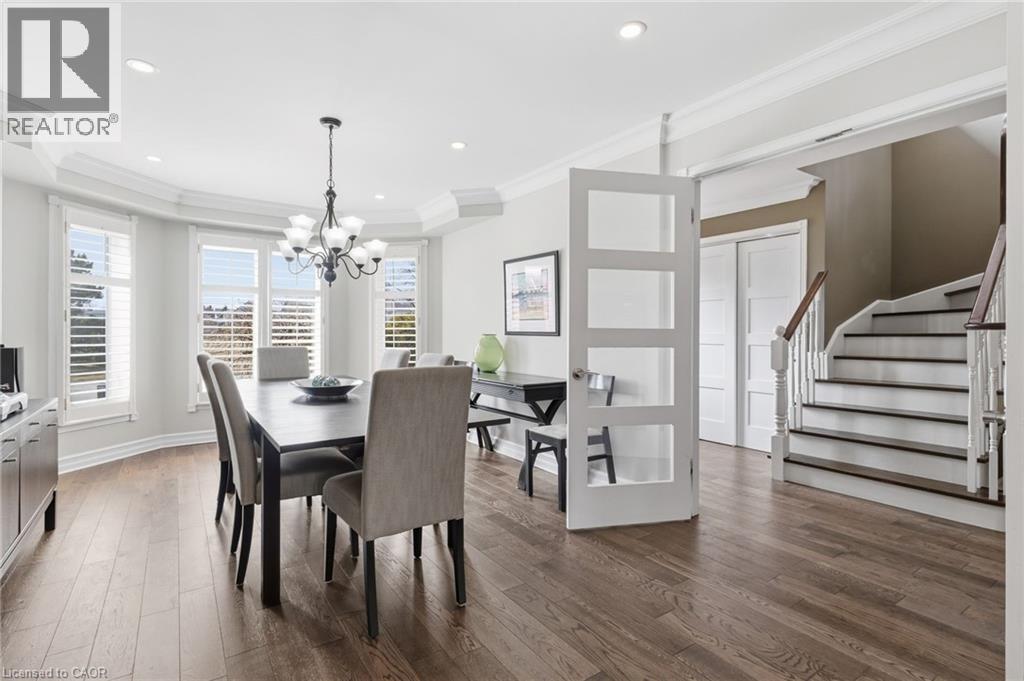 2223 Headon Road, Burlington, ON - Indoor Photo Showing Dining Room