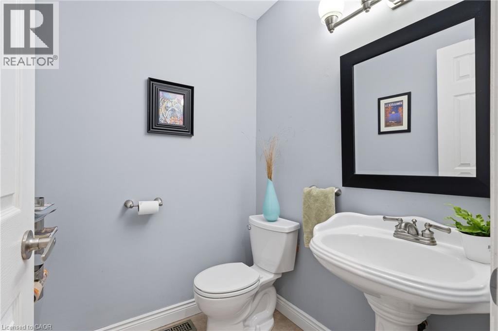 2223 Headon Road, Burlington, ON - Indoor Photo Showing Bathroom