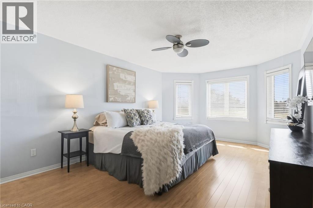 2223 Headon Road, Burlington, ON - Indoor Photo Showing Bedroom