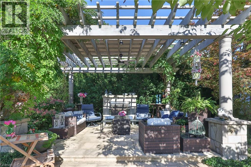 342 Pomona Avenue, Burlington, ON - Outdoor With Deck Patio Veranda