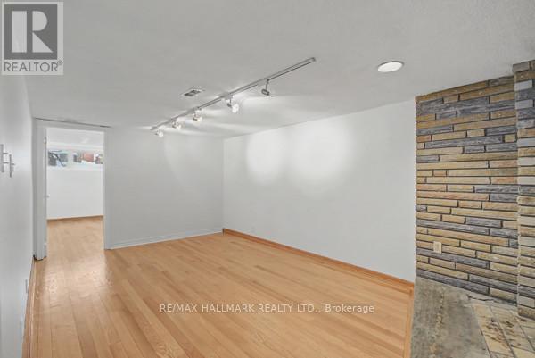 37 Avis Crescent, Toronto, ON - Indoor Photo Showing Other Room