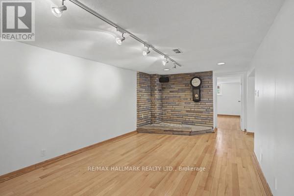 37 Avis Crescent, Toronto, ON - Indoor Photo Showing Other Room