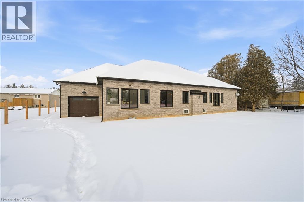 75 Robinson Road, Cambridge, ON - Outdoor
