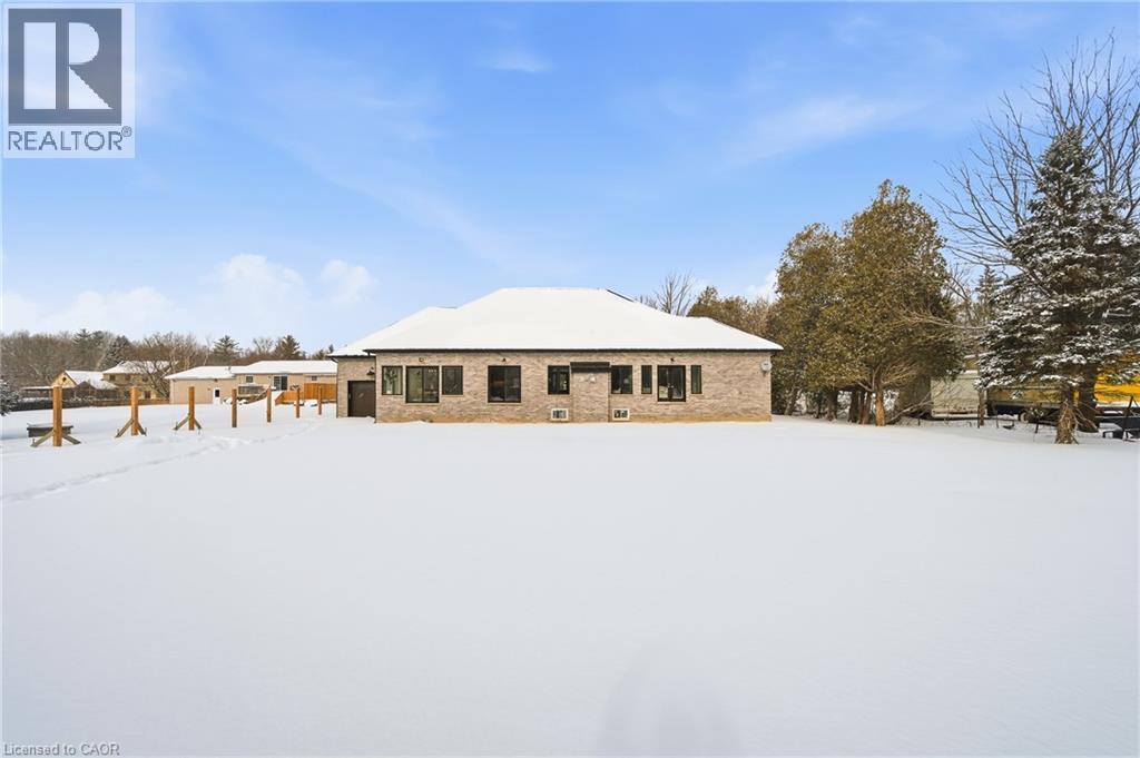 75 Robinson Road, Cambridge, ON - Outdoor