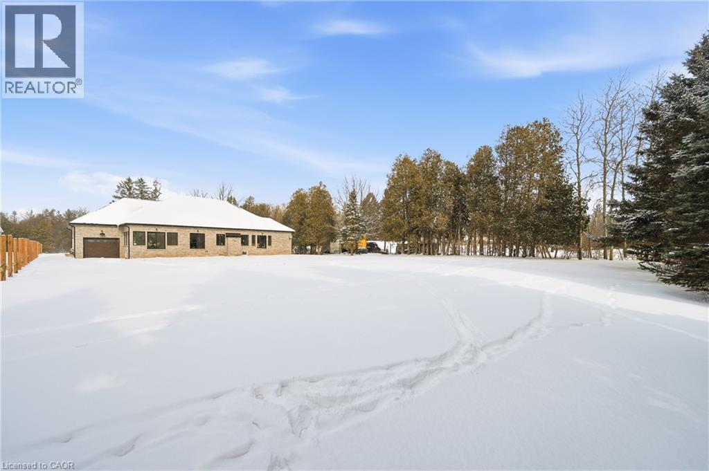 75 Robinson Road, Cambridge, ON - Outdoor