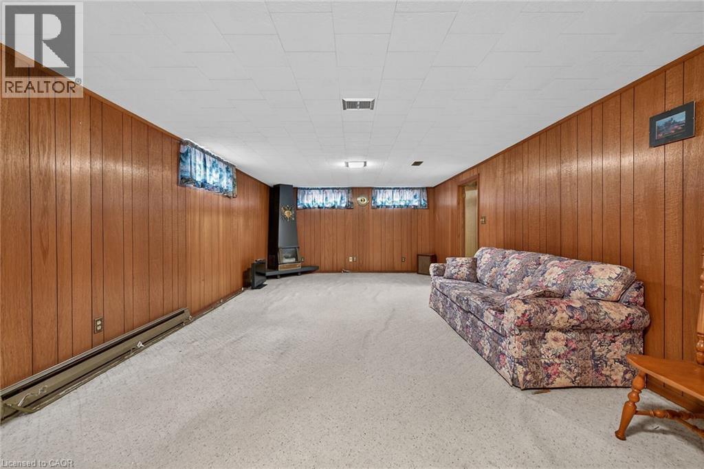 21 Bluebird Avenue, Hamilton, ON - Indoor