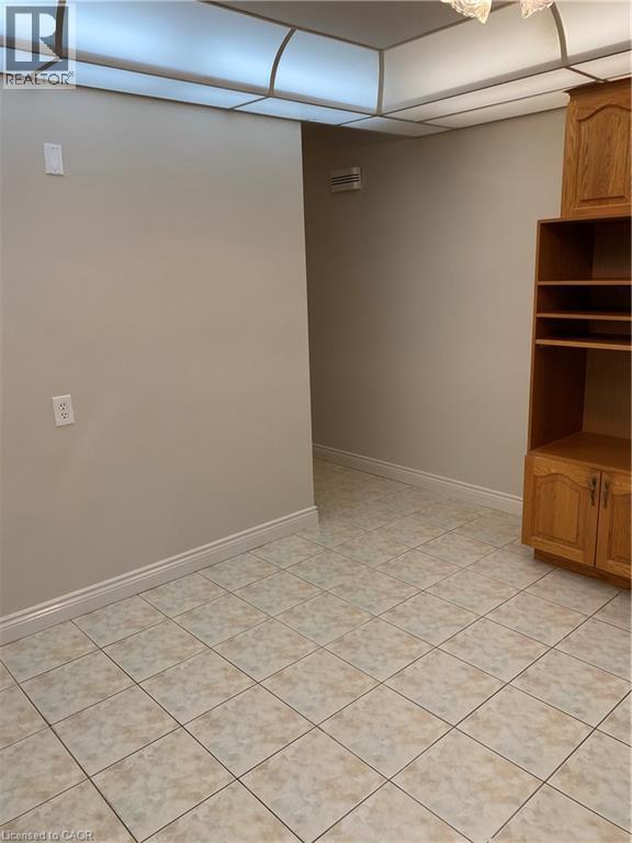 21 Bluebird Avenue, Hamilton, ON