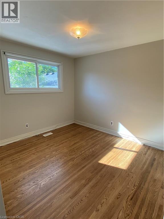 21 Bluebird Avenue, Hamilton, ON