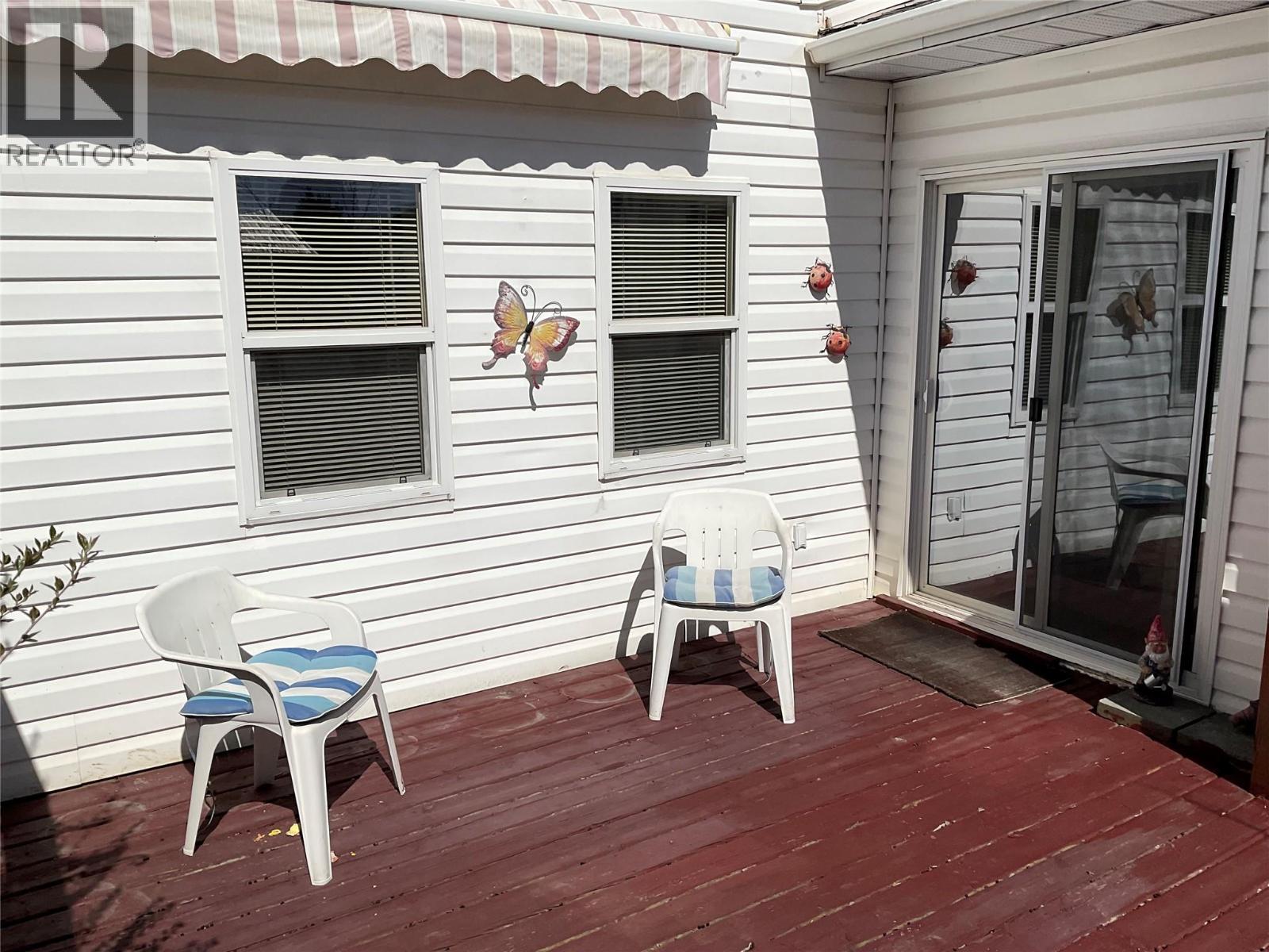 547 Eighth Avenue, Midway, BC - Outdoor With Exterior