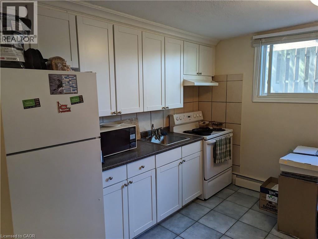 351 Hoffman Street, Kitchener, ON - Indoor Photo Showing Kitchen