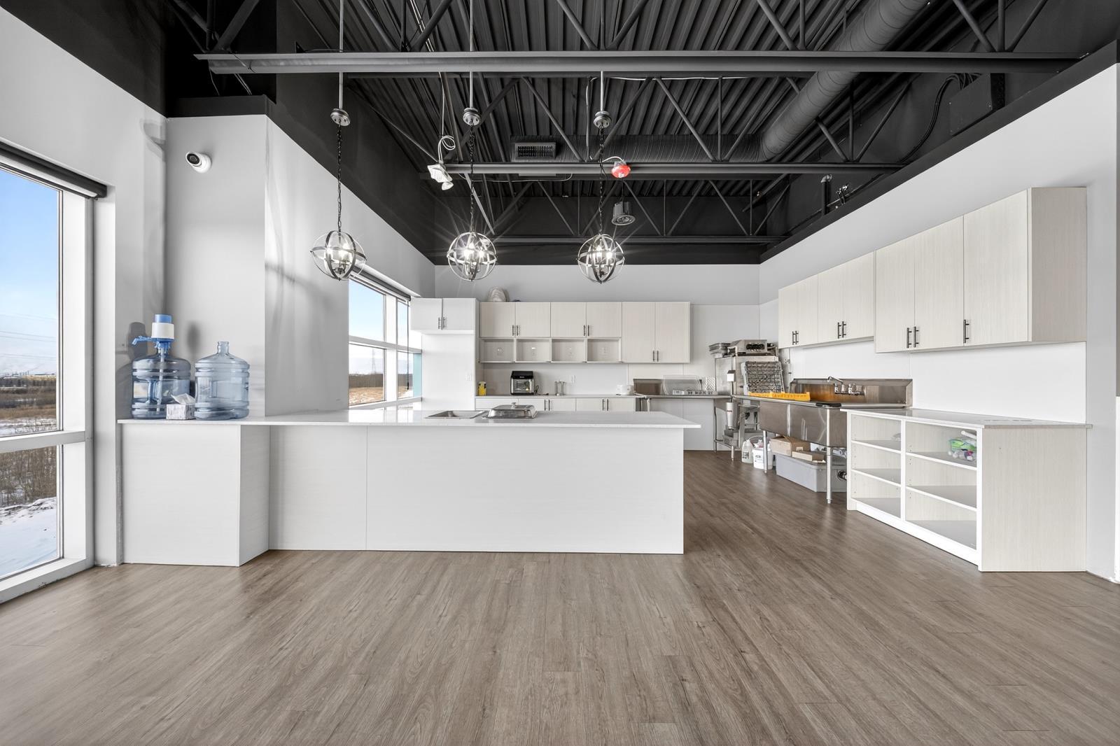 4954 Roper Road, Edmonton, AB