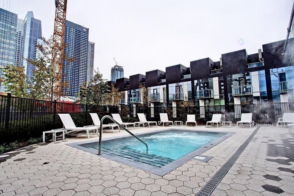 Spa - 802-1450 Boul. René-Lévesque O., Montréal (Ville-Marie), QC - Outdoor With In Ground Pool