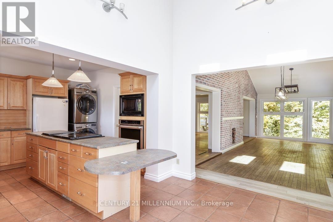 287199 10 Sideroad, Mono, ON - Indoor Photo Showing Kitchen