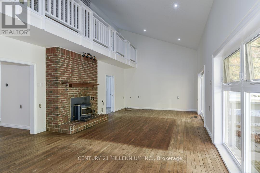 287199 10 Sideroad, Mono, ON - Indoor With Fireplace