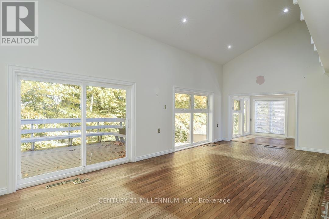 287199 10 Sideroad, Mono, ON - Indoor Photo Showing Other Room