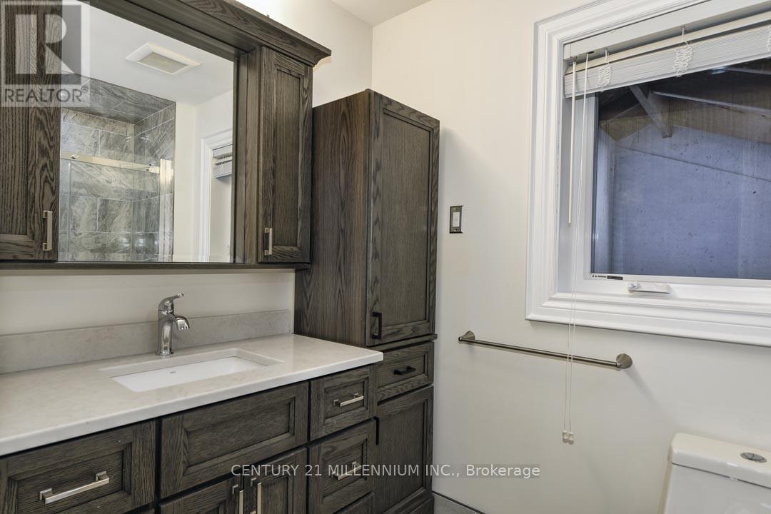 287199 10 Sideroad, Mono, ON - Indoor Photo Showing Bathroom