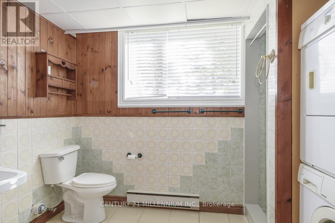 287199 10 Sideroad, Mono, ON - Indoor Photo Showing Bathroom