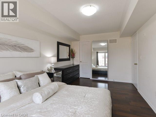 129 Isaac Devins Boulevard Unit# 7, Toronto, ON - Indoor Photo Showing Bedroom
