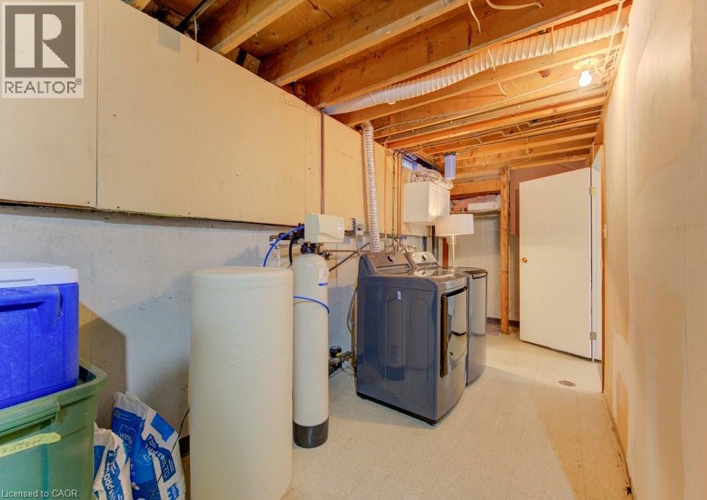 190 Natchez Road, Kitchener, ON - Indoor Photo Showing Laundry Room