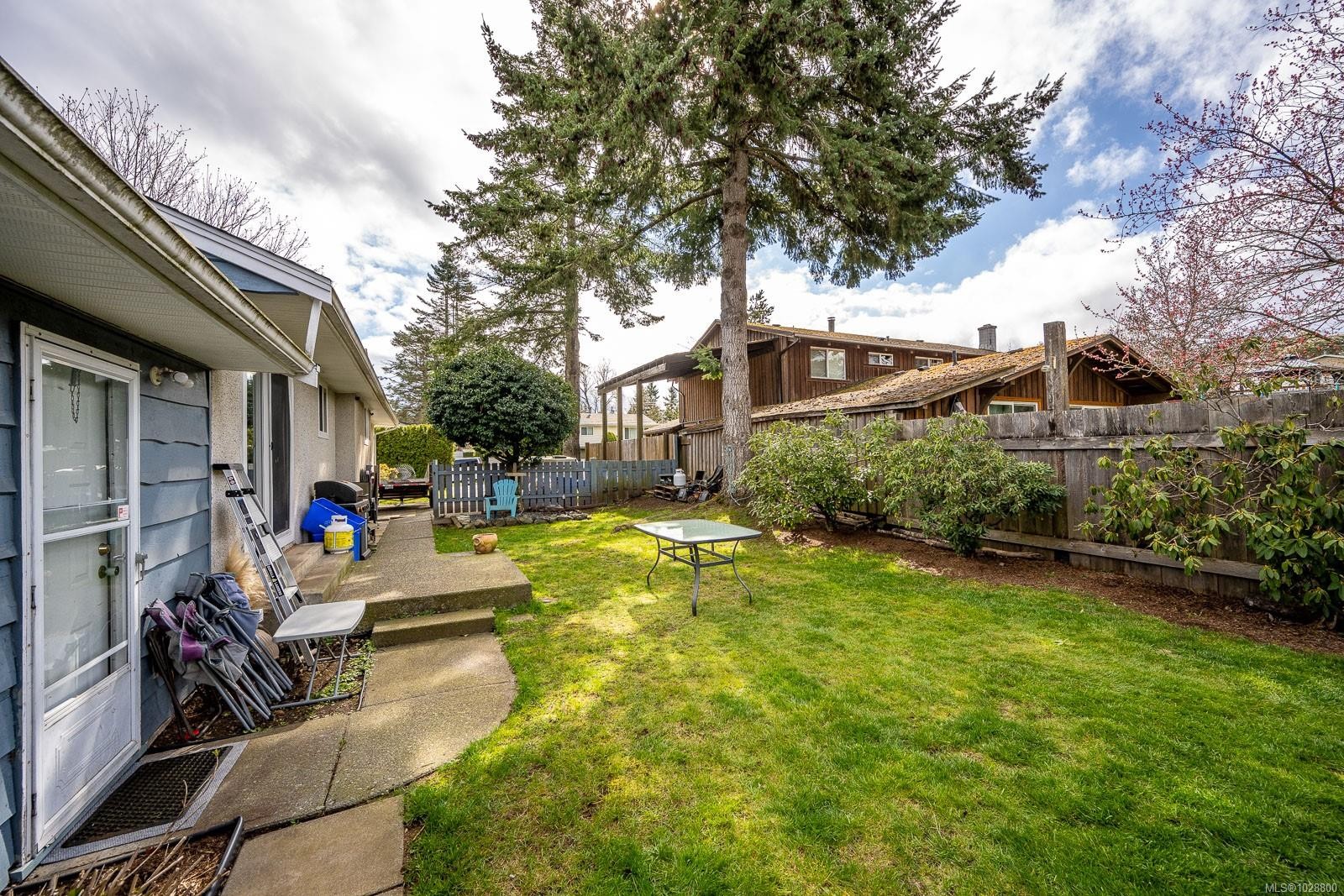 533 Salish St, Comox, BC