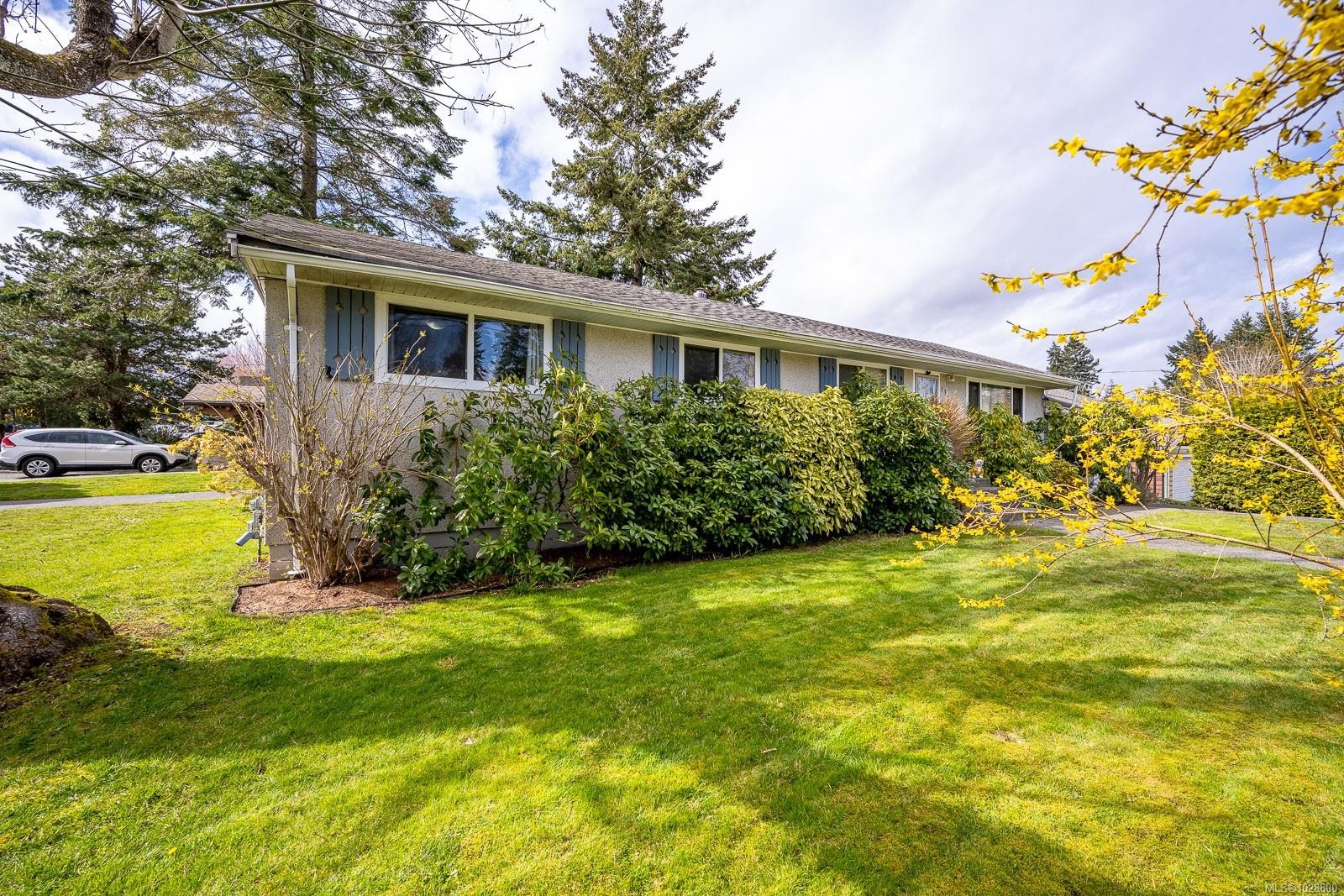 533 Salish St, Comox, BC