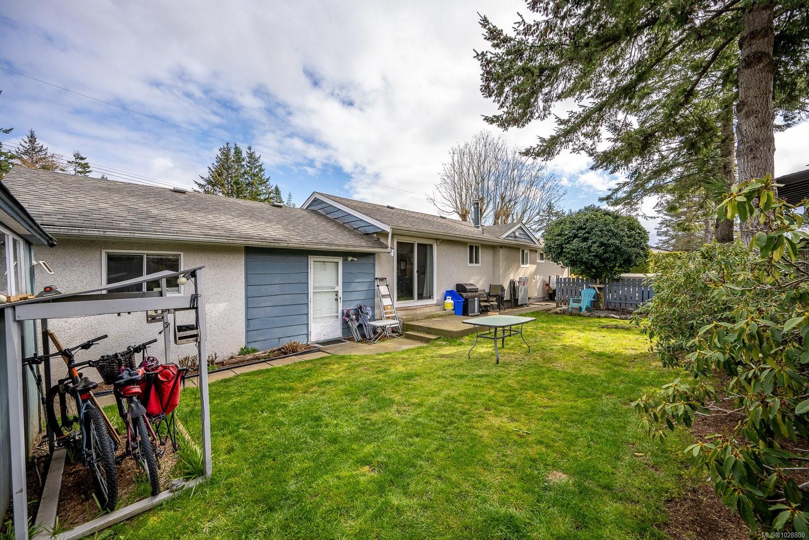 533 Salish St, Comox, BC