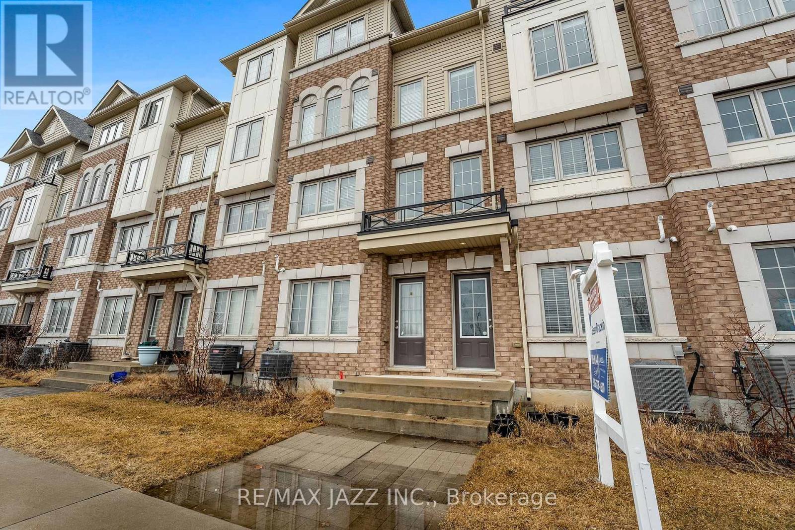 331 - 2338 Chevron Prince Path, Oshawa (Windfields), ON - Outdoor With Facade