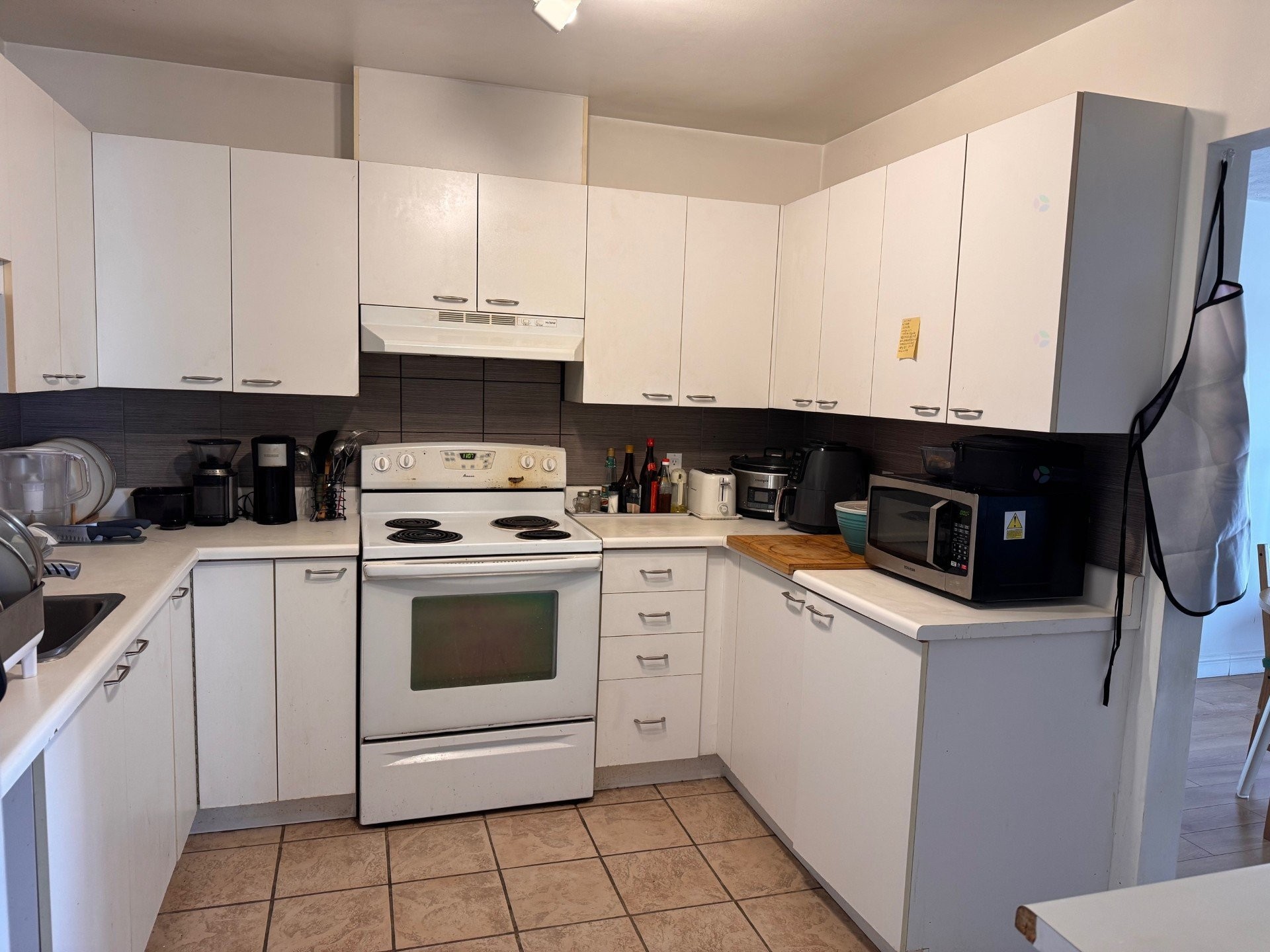 Kitchen - 202-345 Place Trianon, Brossard, QC - Indoor Photo Showing Kitchen