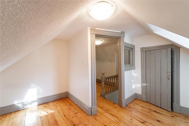 130 Fort St, Winnipeg, MB