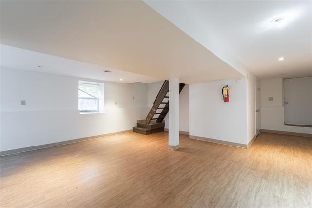 130 Fort St, Winnipeg, MB