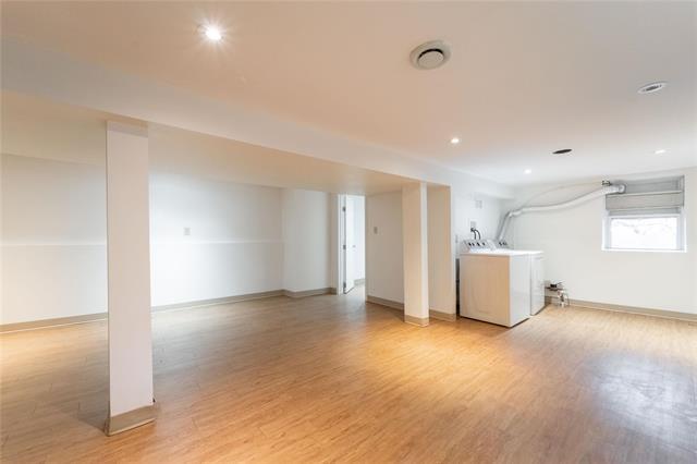 130 Fort St, Winnipeg, MB