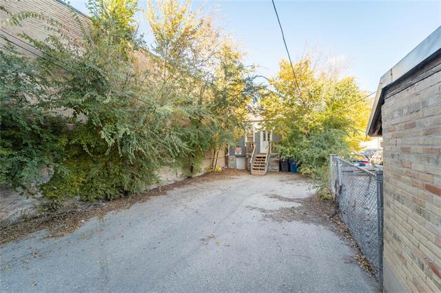 130 Fort St, Winnipeg, MB
